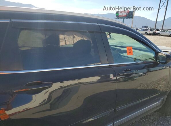 2HKRW2H91HH612582 2017 HONDA CR-V Black Rear seats view