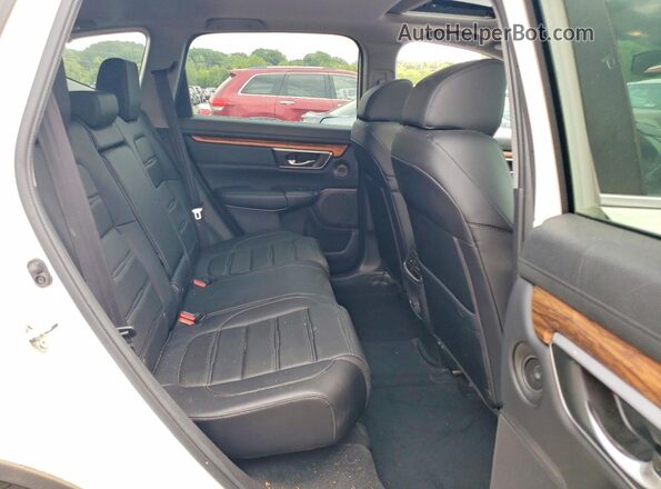 2HKRW2H96JH641372 2018 HONDA CR-V White Widok wnętrza z tyłu