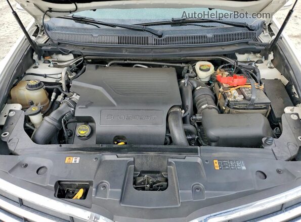 2LMHJ5AT0HBL00072 2017 LINCOLN MKT White Engine compartment view