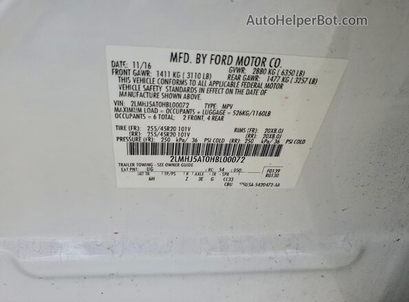 2LMHJ5AT0HBL00072 2017 LINCOLN MKT White 360 interior view