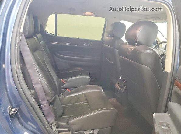 2LMHJ5AT1JBL02158 2018 LINCOLN MKT Blue Vista interior trasera