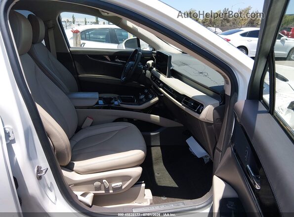 2LMPJ6J91PBL06063 2023 LINCOLN NAUTILUS White Front interior view
