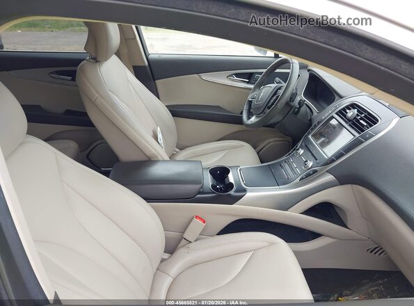 2LMPJ6J97KBL61299 2019 LINCOLN NAUTILUS White Vista interior delantera