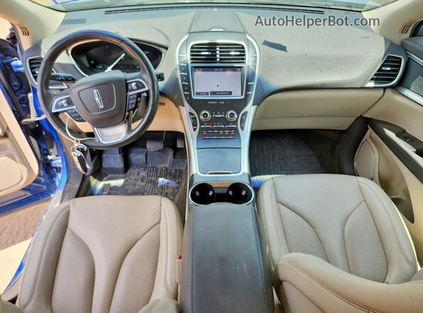 2LMPJ6J97LBL23363 2020 LINCOLN NAUTILUS Blue Առջևի վահանակի տեսք