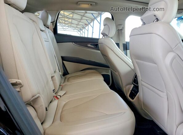2LMPJ6L96KBL12124 2019 LINCOLN NAUTILUS Black Rear seats view