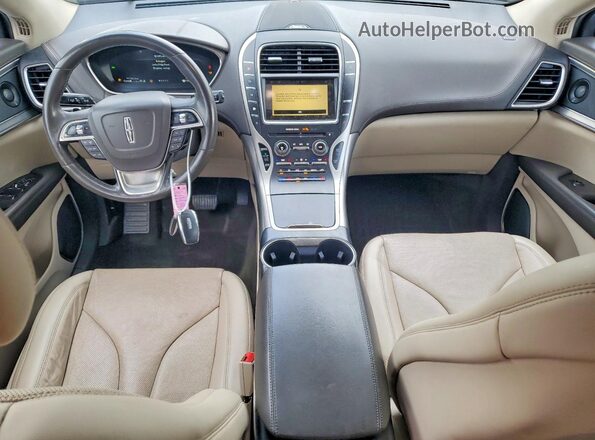 2LMPJ6L98KBL10908 2019 LINCOLN NAUTILUS Blue Вид панелі приладів