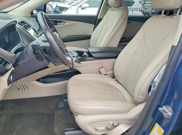 2LMPJ6L98KBL10908 2019 LINCOLN NAUTILUS Blue Вид салону спереду