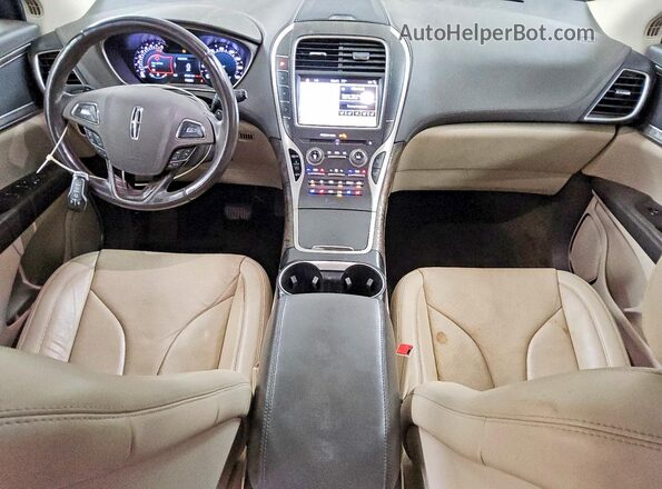 2LMPJ6LR1HBL51311 2017 LINCOLN MKX Silver Вид панелі приладів