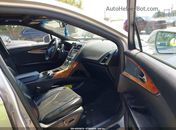 2LMPJ6LR1JBL12711 2018 LINCOLN MKX Silver Vista interior delantera