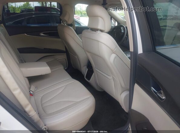 2LMPJ6LR4HBL47012 2017 LINCOLN MKX White VIN կոդի պիտակի տեսք