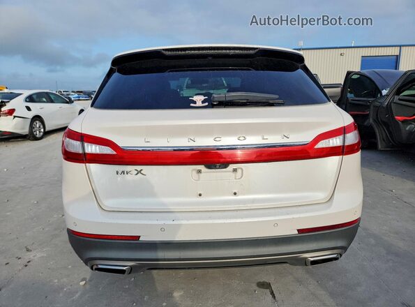 2LMPJ6LR5HBL41459 2017 LINCOLN MKX White Հետևի տեսք