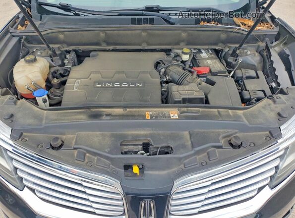 2LMPJ6LR6JBL18519 2018 LINCOLN MKX Black ძრავის განყოფილების ხედი