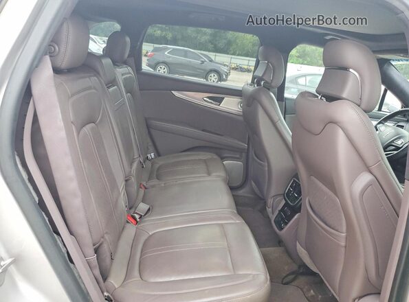 2LMPJ7JR3GBL36249 2016 LINCOLN MKX Silver Rear interior view