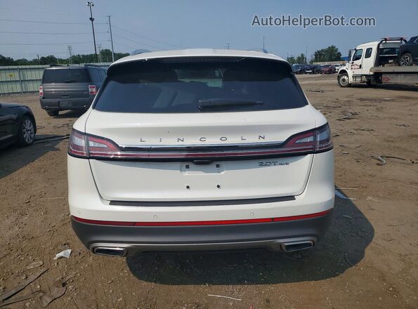 2LMPJ8J96LBL27559 2020 LINCOLN NAUTILUS White Widok z tyłu