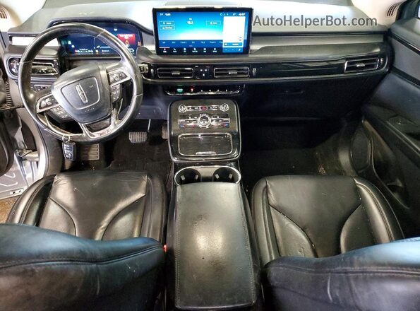 2LMPJ8J9XMBL08305 2021 LINCOLN NAUTILUS Silver Առջևի վահանակի տեսք