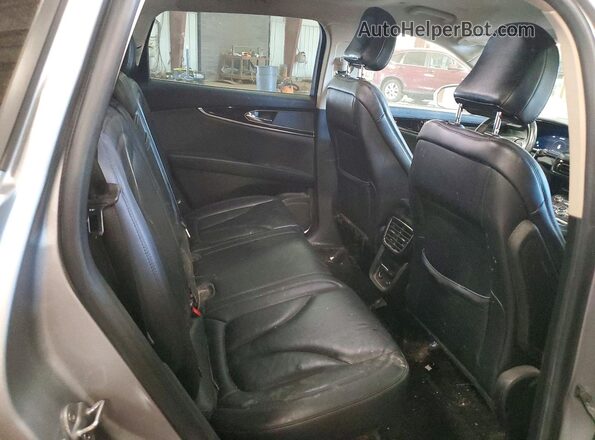 2LMPJ8J9XMBL08305 2021 LINCOLN NAUTILUS Silver Հետևի նստատեղերի տեսք