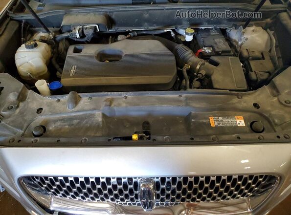 2LMPJ8J9XMBL08305 2021 LINCOLN NAUTILUS Silver Սալոնի հետևի տեսք