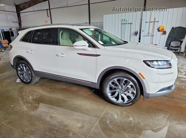 2LMPJ8K91PBL02170 2023 LINCOLN NAUTILUS White Przód prawy