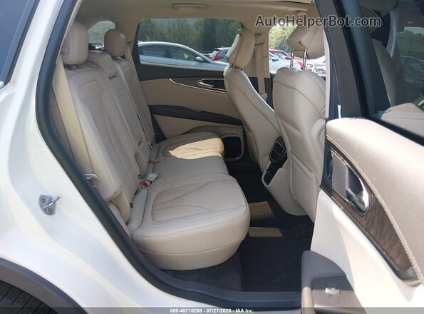 2LMPJ8K92LBL33535 2020 LINCOLN NAUTILUS White Widok naklejki z numerem VIN