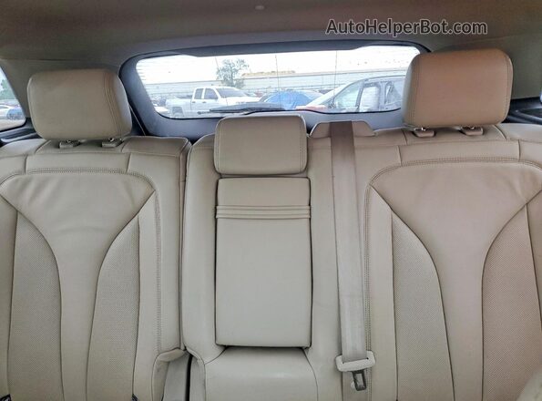 2LMPJ8K96KBL58548 2019 LINCOLN NAUTILUS Tan Vista de los asientos traseros