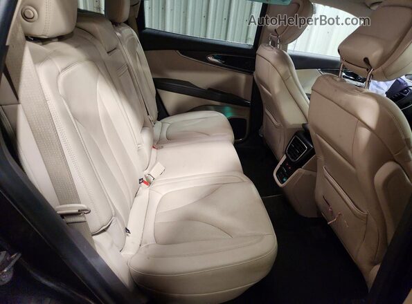 2LMPJ8KP3LBL05824 2020 LINCOLN NAUTILUS Gray Widok wnętrza z tyłu