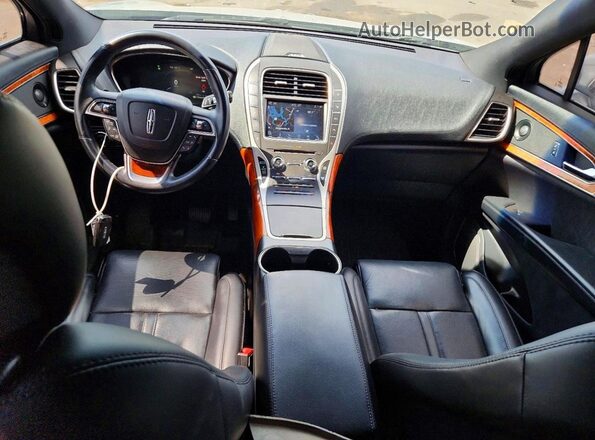 2LMPJ8KP7LBL03879 2020 LINCOLN NAUTILUS Silver წინა პანელის ხედი