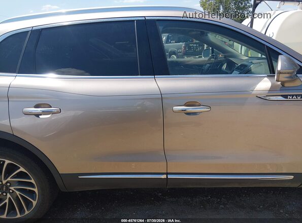 2LMPJ8L97KBL41577 2019 LINCOLN NAUTILUS Champagne Вид задней части салона