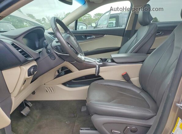 2LMPJ8LP1KBL61161 2019 LINCOLN NAUTILUS Gray Front interior view