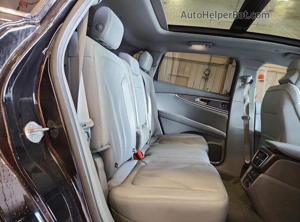 2LMPJ8LP2KBL56793 2019 LINCOLN NAUTILUS Черный Вид задней части салона