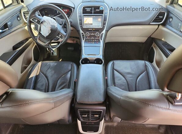 2LMPJ8LP6KBL22775 2019 LINCOLN NAUTILUS White წინა პანელის ხედი