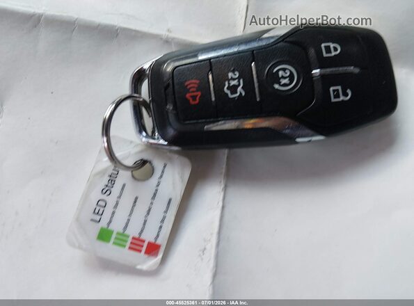 2LMPJ8LR0HBL17873 2017 LINCOLN MKX Silver Вид панелі приладів