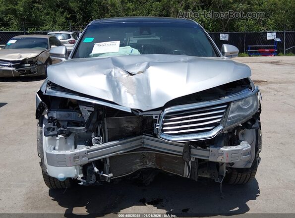 2LMPJ8LR0HBL17873 2017 LINCOLN MKX Silver Вид задньої частини салону