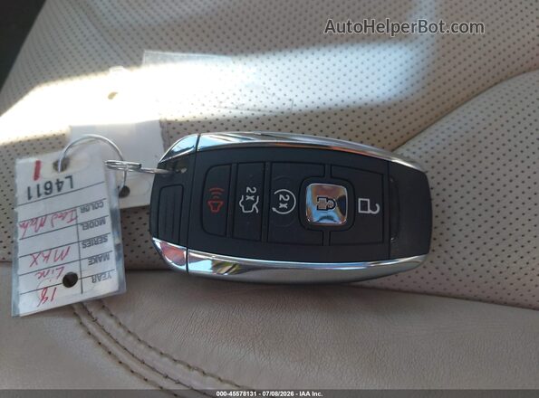2LMPJ8LR0JBL48630 2018 LINCOLN MKX Gold Dashboard view