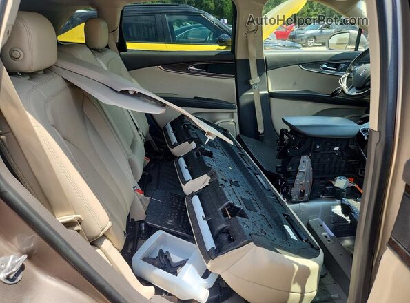 2LMPJ8LR1JBL40116 2018 LINCOLN MKX Beige Rear seats view