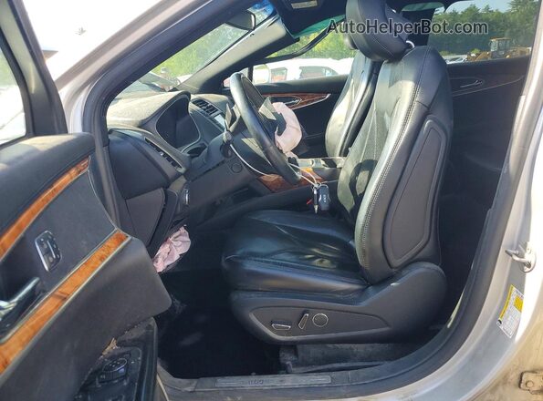 2LMPJ8LR2HBL29085 2017 LINCOLN MKX Silver Front interior view