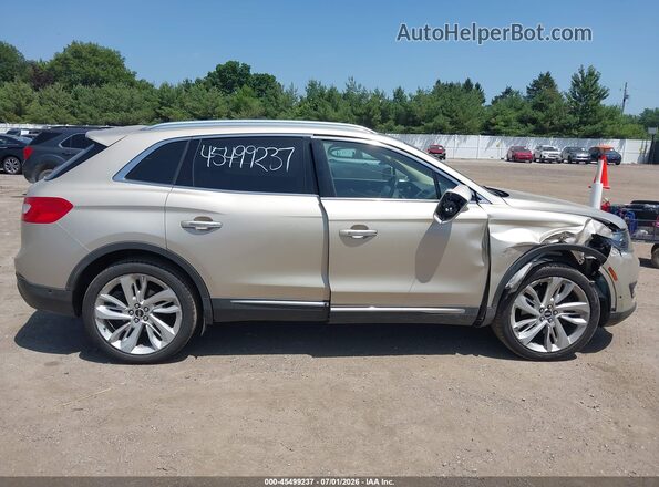 2LMPJ8LR3HBL13025 2017 LINCOLN MKX Champagne Вид задньої частини салону