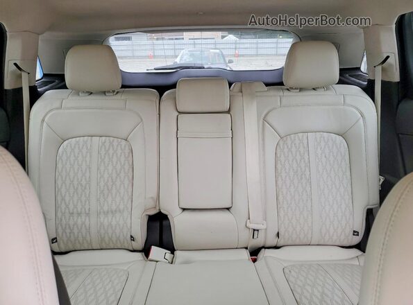 2LMPJ9JP0NBL13910 2022 LINCOLN NAUTILUS Black Rear seats view