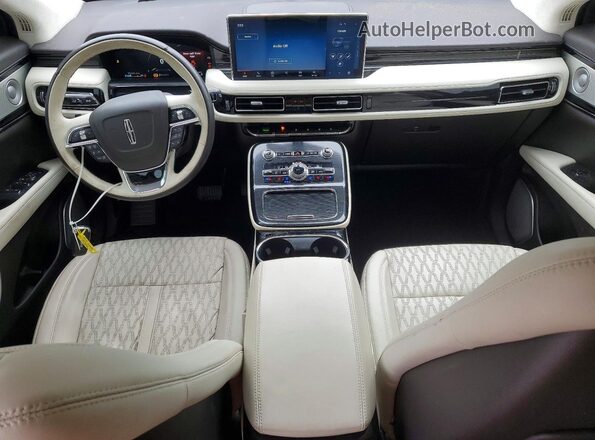 2LMPJ9JP0NBL13910 2022 LINCOLN NAUTILUS Black Dashboard view
