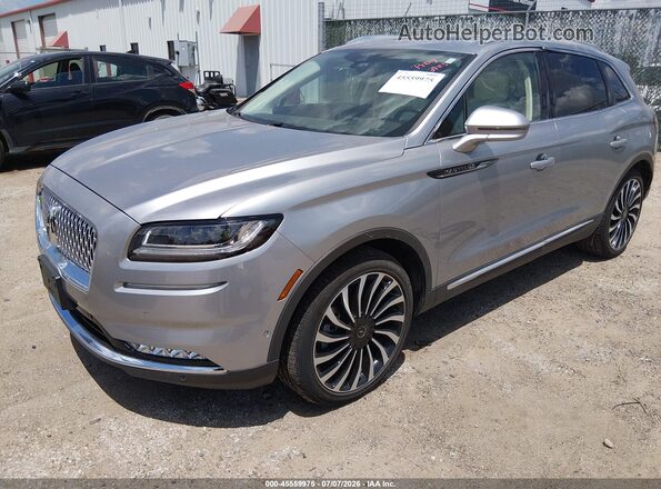 2LMPJ9JP4PBL25397 2023 LINCOLN NAUTILUS Gray Przód lewy