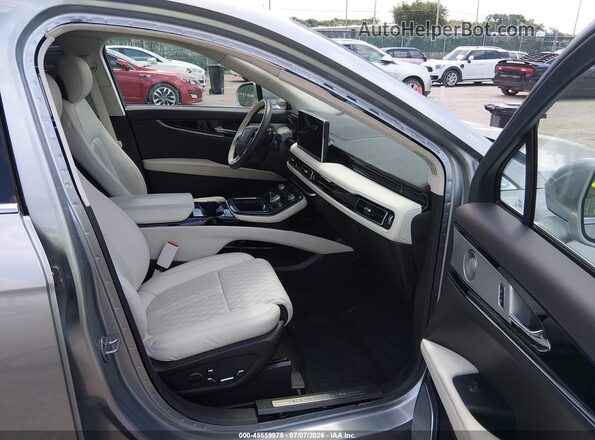 2LMPJ9JP4PBL25397 2023 LINCOLN NAUTILUS Gray Widok wnętrza z przodu