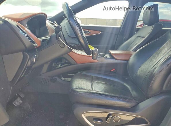 2LMPJ9JPXLBL24636 2020 LINCOLN NAUTILUS Silver Front interior view