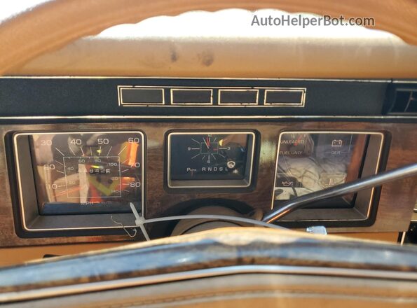 2Q69Y8P120455 1978 PONTIAC BONNEVILLE Gold Սարքավորումների վահանակի տեսք