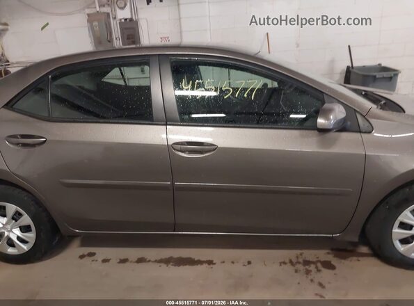 2T1BPRHE2HC877342 2017 TOYOTA COROLLA Gray Rear interior view