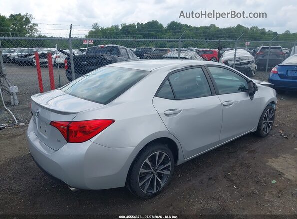 2T1BURHE0HC810568 2017 TOYOTA COROLLA Серебряный Задняя правая четверть