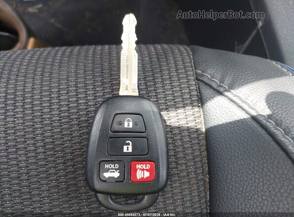 2T1BURHE0HC810568 2017 TOYOTA COROLLA Серебряный Вид панели приборов