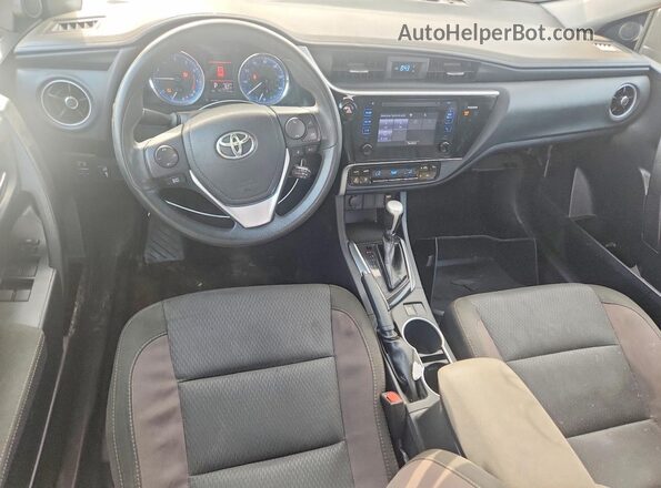 2T1BURHE0HC885531 2017 TOYOTA COROLLA Silver Dashboard view
