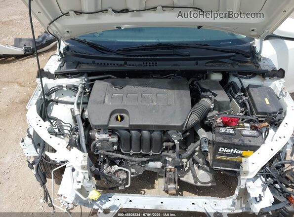 2T1BURHE0JC030365 2018 TOYOTA COROLLA Белый Вид сзади