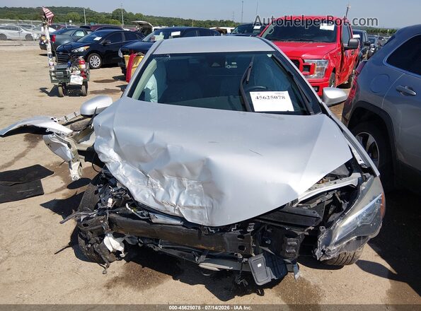 2T1BURHE0JC058540 2018 TOYOTA COROLLA Silver Rear interior view