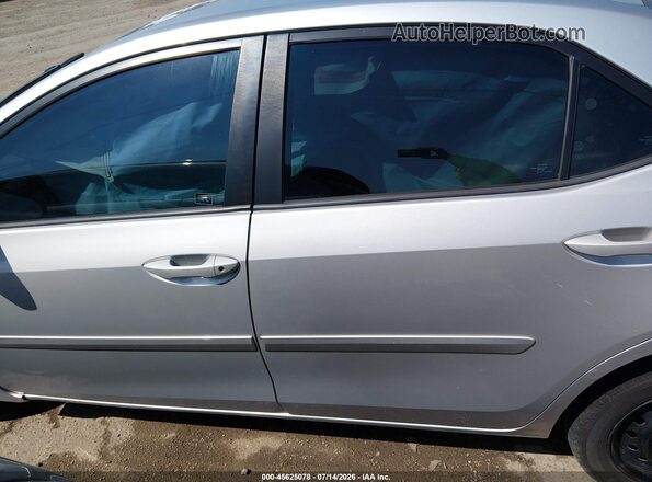 2T1BURHE0JC058540 2018 TOYOTA COROLLA Silver 