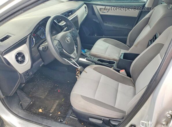 2T1BURHE0JC076200 2018 TOYOTA COROLLA Silver Front interior view